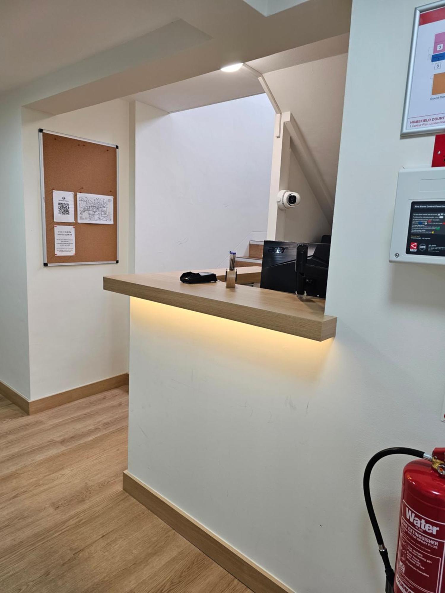 Homefield Lodge Лондон Екстериор снимка